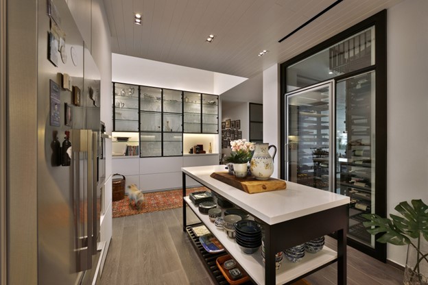 Modern luxury interior design - an indoor scene of a kitchen with open shelving.